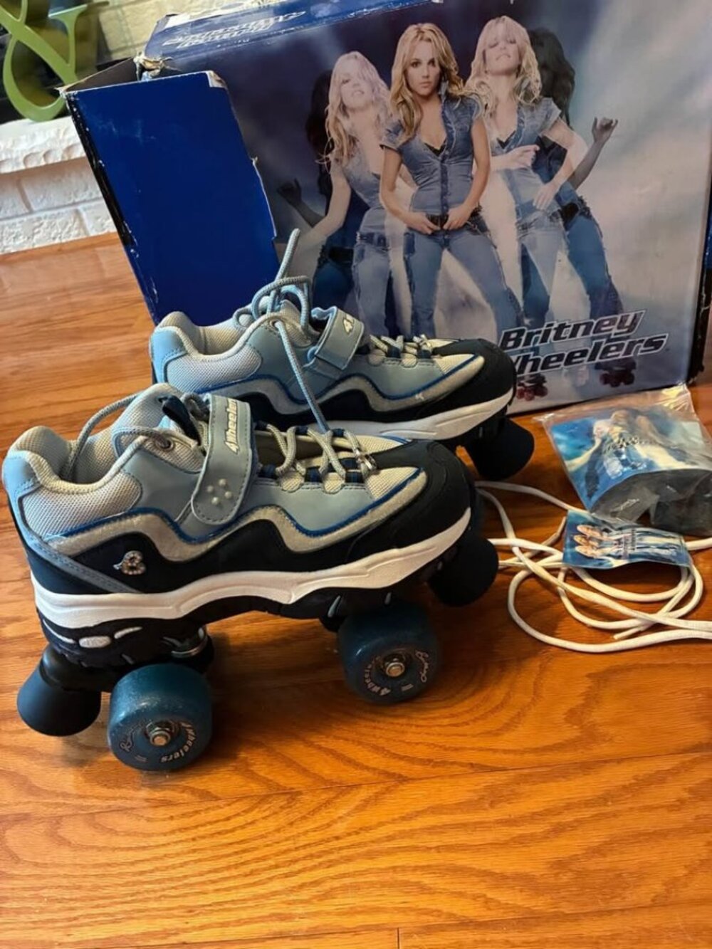 Britney Spears Skechers 2002 Vintage Roller Skates Women’s Size 7